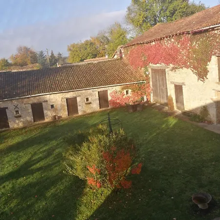 Nocleg ze śniadaniem Les Granges De La Leigne, Ruffec Condac