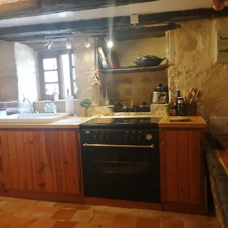 Les Granges De La Leigne, Ruffec Bed & Breakfast Condac