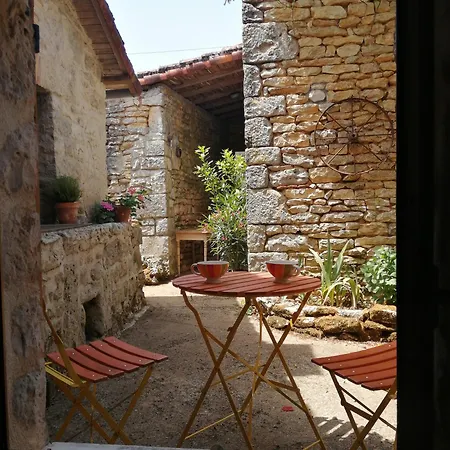 Les Granges De La Leigne, Ruffec