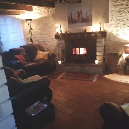 Les Granges De La Leigne, Ruffec Bed & Breakfast 4*