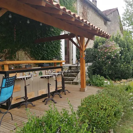 Les Granges De La Leigne, Ruffec 4*