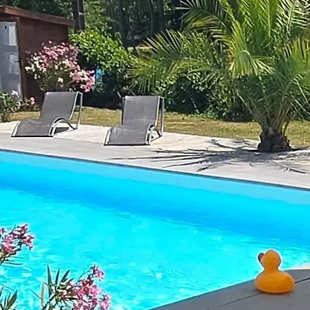 Les Granges De La Leigne, Ruffec Bed & Breakfast 4*