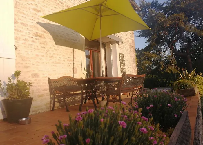 Les Granges De La Leigne, Ruffec 4*