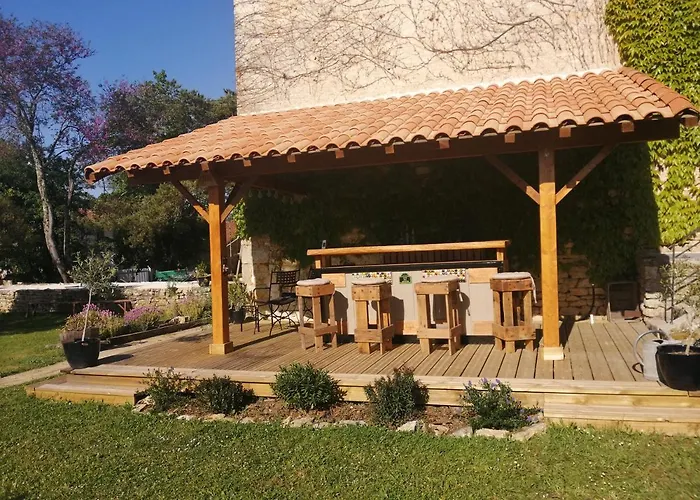Bed and breakfast Les Granges De La Leigne, Ruffec 4*