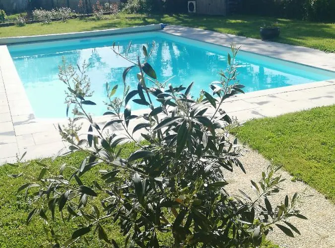 Bed and breakfast Les Granges De La Leigne, Ruffec