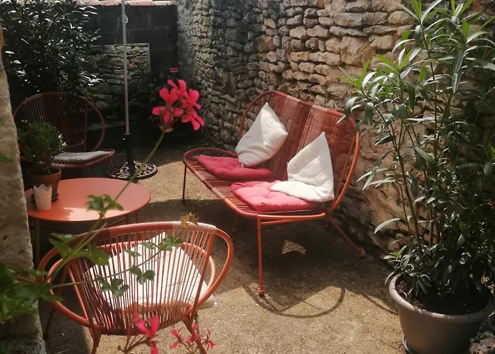 Bed and breakfast Les Granges De La Leigne, Ruffec